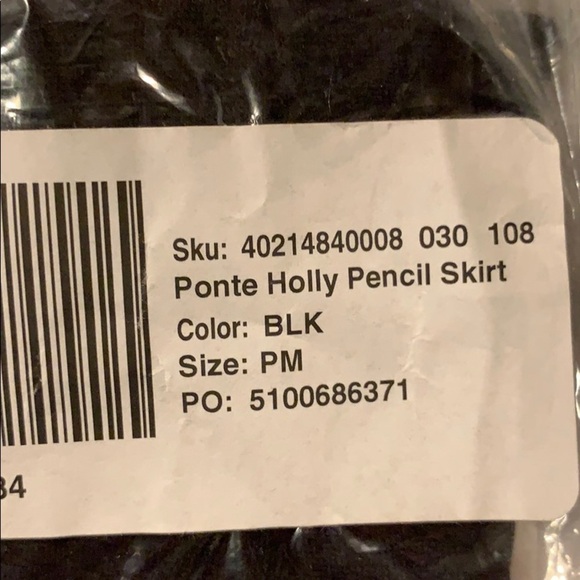 Pointe Holly Pencil Skirt Blk PM (10-12) Back slit - Picture 3 of 8